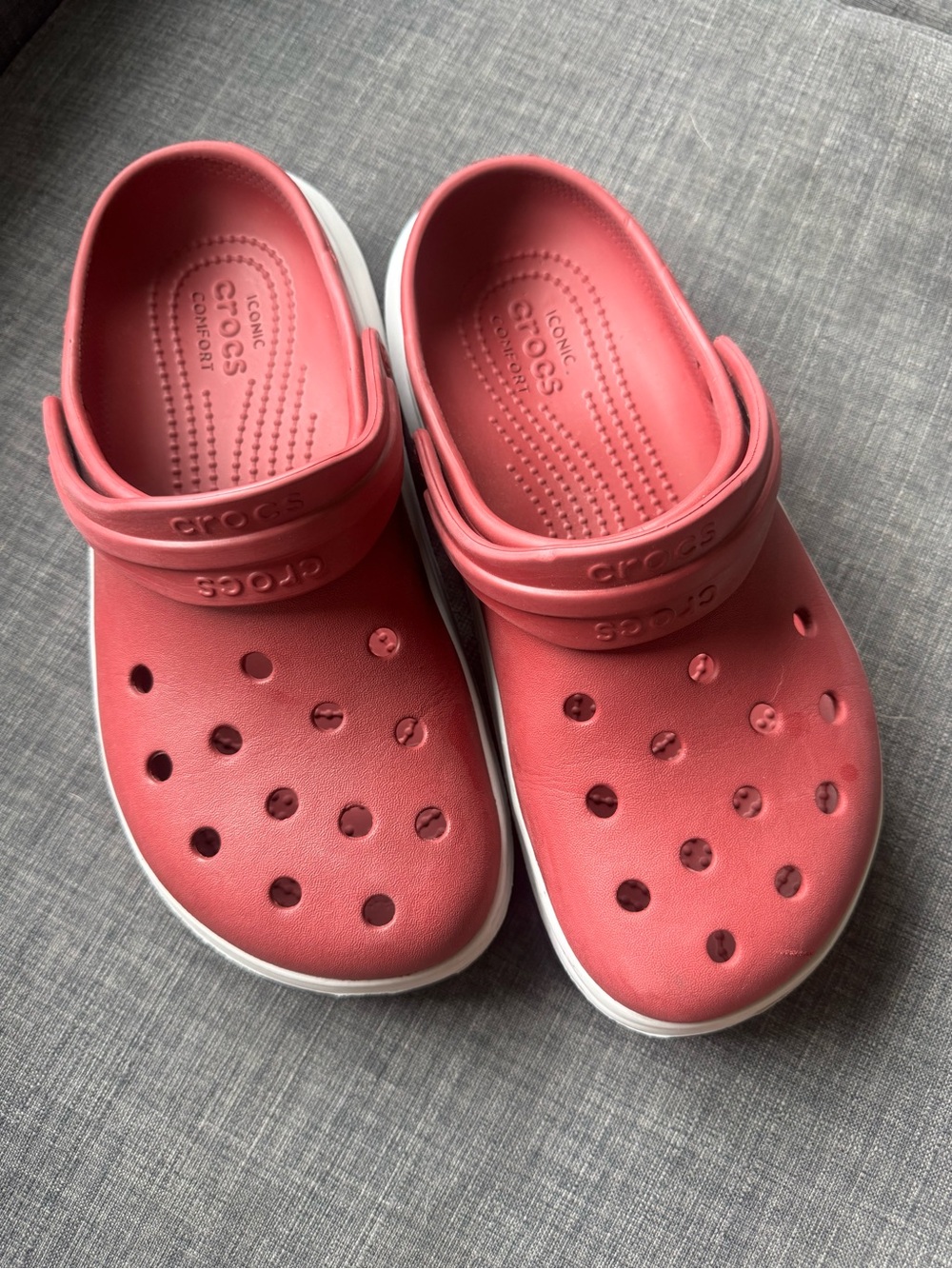CROCS Slip-On Clog in red